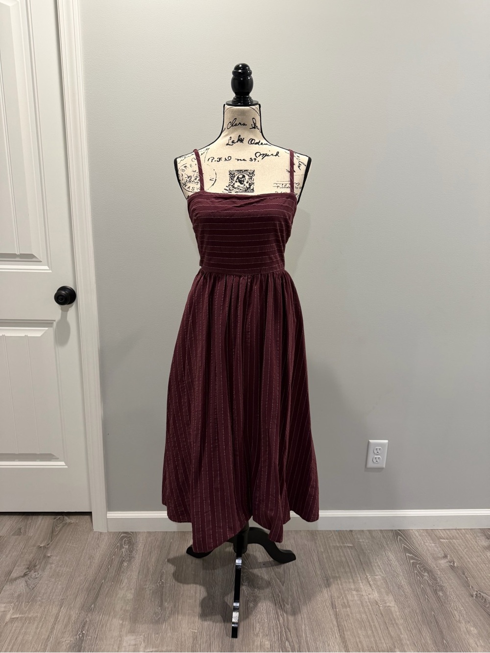 Lulus Burgundy Striped Open Back Midi Dress Size Medium